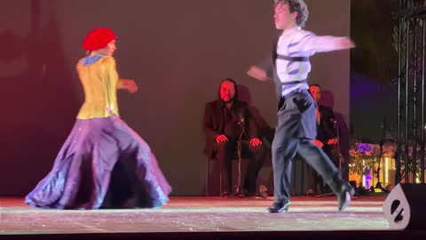 تجربة ثقافية وترفيهية متكاملة مستوحاة من الطابع الإسباني،عرض رقص شعبي اسباني فى فعالية الحي الإسباني في مركز الملك عبدالعزيز الثقافي العالمي "إثراء" بمدينة الظهران في المنطقة الشرقية، المملكة العربية السعودية، يوم 12 من يناير 2026،  رقصات فلامنكو وفعاليات تفاعلية، أجواء احتفالية نابضة بالحياة