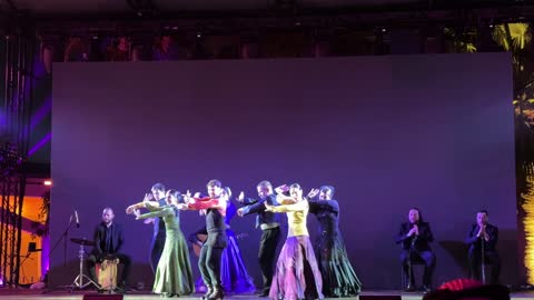 رقصة السيفيانا فى فعالية الحي الإسباني في مركز الملك عبدالعزيز الثقافي العالمي "إثراء" بمدينة الظهران في المنطقة الشرقية، المملكة العربية السعودية، يوم 12 من يناير 2026، تجربة ثقافية وترفيهية متكاملة مستوحاة من الطابع الإسباني، رقصات فلامنكو وفعاليات تفاعلية، أجواء احتفالية نابضة بالحياة