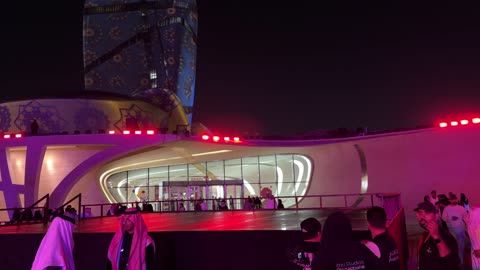 تجمع الزوار  فى فعالية الحي الإسباني في مركز الملك عبدالعزيز الثقافي العالمي "إثراء" بمدينة الظهران في المنطقة الشرقية، المملكة العربية السعودية، يوم 13  من يناير 2026،  أجواء احتفالية نابضة بالحياة،  تجربة ثقافية وترفيهية متكاملة مستوحاة من الطابع الإسباني، رقصات فلامنكو وفعاليات تفاعلية