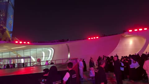 تجمع الزوار  فى فعالية الحي الإسباني في مركز الملك عبدالعزيز الثقافي العالمي "إثراء" بمدينة الظهران في المنطقة الشرقية، المملكة العربية السعودية، يوم 13  من يناير 2026،  أجواء احتفالية نابضة بالحياة،  تجربة ثقافية وترفيهية متكاملة مستوحاة من الطابع الإسباني، رقصات فلامنكو وفعاليات تفاعلية