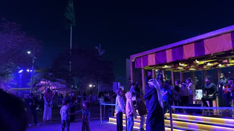 عروض مسرحية فنية  فى فعالية الحي الإسباني في مركز الملك عبدالعزيز الثقافي العالمي "إثراء" بمدينة الظهران في المنطقة الشرقية، المملكة العربية السعودية، يوم 13  من يناير 2026،  أجواء احتفالية نابضة بالحياة، مطاعم ومقاهي للمأكولات الإسبانية، تجربة ثقافية وترفيهية ، رقصات فلامنكو وفعاليات تفاعلية