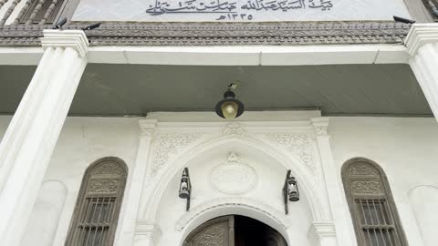 بيت السيد عبد الله عباس الشربتلي أحد أبرز المعالم التاريخية والثقافية في جدة التاريخية في المملكة العربية السعودية، تأسس عام ١٣٣٥ ه، معلومات في إطار تعليمي أو بحثي، المستندات الشخصية والرسمية، مقتنيات تذكارية وعناصر ذات قيمة ثقافية.