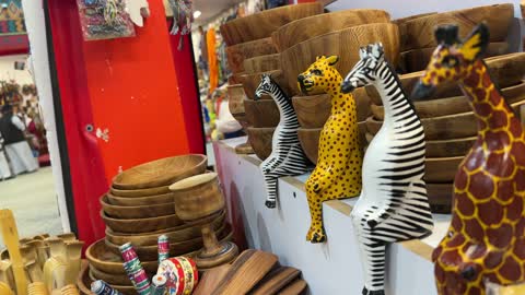 أواني ومعدات خشبية للاستعمال، 16 دولة تعرض ثقافاتها ومنتجاتها ضمن الفعالية، المدينة العالمية في المنطقة الشرقية مرحلتها الأولى في 29 ديسمبر 2025 في المملكة العربية السعودية، مسرح للفعاليات الكبرى، رافداً للتنمية الاقتصادية والفرص الوظيفية