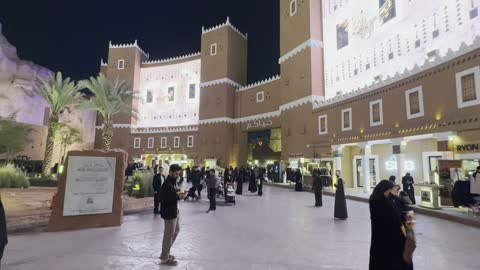 انشطه وفعاليات عائليه، أماكن جذب واستقطاب السياح من أنحاء العالم، أنشطة وفعاليات موسم الرياض، المعالم الترفيهية المشهورة بالمملكة العربية السعودية، بدأ 11 أكتوبر 2026، تجمع السياح والزوار في الرياض،