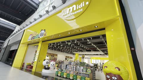 متجر ذا ميدي فى منطقة اليو ووك فى مدينة جدة، المملكة العربية السعودية، يوم 15 من فبراير 2024  ، مطاعم ومقاهي عالمية ومحلية، فعاليات موسمية وأنشطة ترفيهية، وجهة حضرية متكاملة للمشي والترفيه والتسوق ، أجواء عائلية وشبابية نابضة بالحياة.