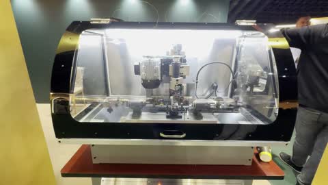 معدات الانتاج والتشكيل  فى معرض الذهب والمجوهرات بمدينة جدة، المملكة العربية السعودية، يوم 12  من يناير 2026 ، فعالية تجارية متخصصة تجمع أبرز دور الذهب والمجوهرات، مشاركة علامات تجارية محلية وعالمية ، أحدث صيحات المشغولات الذهبية والأحجار الكريمة ، أجواء راقية وتجربة تسوق مميزة لعشاق الفخامة.