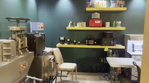 معدات الانتاج والتشكيل  فى معرض الذهب والمجوهرات بمدينة جدة، المملكة العربية السعودية، يوم 12  من يناير 2026 ، فعالية تجارية متخصصة تجمع أبرز دور الذهب والمجوهرات، مشاركة علامات تجارية محلية وعالمية ، أحدث صيحات المشغولات الذهبية والأحجار الكريمة ، أجواء راقية وتجربة تسوق مميزة لعشاق الفخامة.