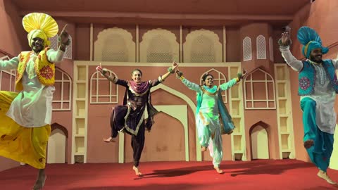 Artistic and popular performances at the Global Village in the Eastern Province, Kingdom of Saudi Arabia, on December 29, 2025, featuring local and international brands, family activities and interactive experiences, a comprehensive cultural and entertainment event, various restaurants and cafes, cultural and entertainment diversity.