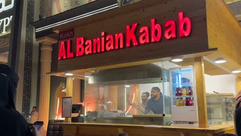 مطاعم ومقاهي متعددة فى القرية العالمية فى المنطقة الشرقية، المملكة العربية السعودية، يوم 29 من ديسمبر 2025 ، علامات تجارية محلية وعالمية ، عروض فنية وشعبية ، أنشطة عائلية وتجارب تفاعلية، فعالية ثقافية وترفيهية متكاملة،  التنوع الثقافي والترفيه