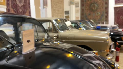 معلم تراثي وثقافي يعرض تاريخ الأزياء والحلي التقليدية، مقتنيات نادرة من الملابس الشعبية والمجوهرات، متحف الفوة والجوهرة في المنطقة الشرقية، المملكة العربية السعودية، توثيق للحرف اليدوية والهوية السعودية، تجربة ثقافية تعليمية، أجواء تراثية تعكس أصالة الماضي.