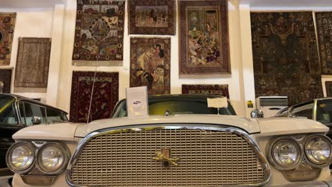 معلم تراثي وثقافي يعرض تاريخ الأزياء والحلي التقليدية، مقتنيات نادرة من الملابس الشعبية والمجوهرات، متحف الفوة والجوهرة في المنطقة الشرقية، المملكة العربية السعودية، توثيق للحرف اليدوية والهوية السعودية، تجربة ثقافية تعليمية، أجواء تراثية تعكس أصالة الماضي.