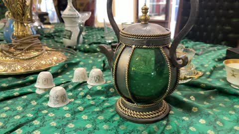 مقتنيات نادرة  في متحف الفوة والجوهرة في المنطقة الشرقية، المملكة العربية السعودية،تجربة ثقافية تعليمية،  توثيق للحرف اليدوية والهوية السعودية،  معلم تراثي وثقافي يعرض تاريخ الأزياء والحلي التقليدية،أجواء تراثية تعكس أصالة الماضي.