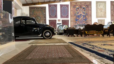 قسم السيارات الكلاسيكية النادرة  في متحف الفوة والجوهرة في المنطقة الشرقية، المملكة العربية السعودية،تجربة ثقافية تعليمية،  توثيق للحرف اليدوية والهوية السعودية،  معلم تراثي وثقافي يعرض تاريخ الأزياء والحلي التقليدية،أجواء تراثية تعكس أصالة الماضي.