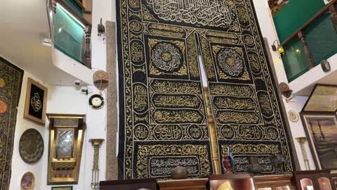 أجواء تراثية تعكس أصالة الماضي في متحف الفوة والجوهرة في المنطقة الشرقية، المملكة العربية السعودية،تجربة ثقافية تعليمية،  توثيق للحرف اليدوية والهوية السعودية، مقتنيات نادرة، معلم تراثي وثقافي يعرض تاريخ الأزياء والحلي التقليدية.