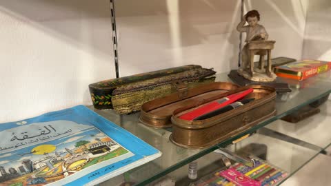 توثيق الهوية السعودية في متحف الفلوة والجوهرة في المنطقة الشرقية، المملكة العربية السعودية، مقتنيات نادرة،  أجواء تراثية تعكس أصالة الماضي ، وجهة تعليمية وسياحية مميزة ، معلم تراثي وثقافي يعرض تاريخ الأزياء والحلي التقليدية.