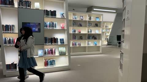 منارة للثقافة والفكر، مكتبة اثراء في مدينة الظهران في المملكة العربية السعودية، مركز الملك عبدالعزيز الثقافي العالمي، معالم ثقافية مشهورة، الفن الهندسي المعماري، معارض ومكتبات، السياحة في السعودية