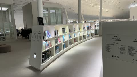 معلم ثقافي مشهور، الفن الهندسي المعماري ، مكتبة اثراء في مدينة الظهران بالمنطقة الشرقية في المملكة العربية السعودية، مركز الملك عبدالعزيز الثقافي العالمي،  منارة للثقافة والفكر،  معارض ومكتبات، السياحة في السعودية