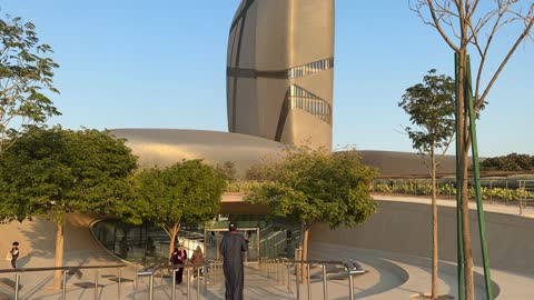 التصميم الخارجي لمركز الملك عبدالعزيز الثقافي العالمي،  مكتبة اثراء في مدينة الظهران بالمنطقة الشرقية في المملكة العربية السعودية، منارة للثقافة والفكر،  معارض ومكتبات،  الفن الهندسي المعماري ، معلم ثقافي مشهور، السياحة في السعودية