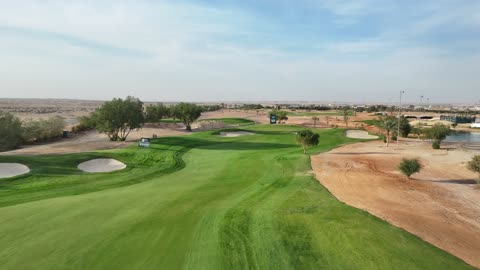 قد استضاف النادي بطولات كبرى، النادي الدولي للجولف في الرياض لتعزيز السياحة الرياضية في المملكة العربية السعودية، وجود المساحات الخضراء، وجهة رائدة لرياضة الجولف في عام 2026، تصوير درون لملاعب عالمية وتستضيف بطولات دولية