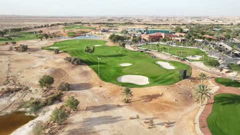 قد استضاف النادي بطولات كبرى، النادي الدولي للجولف في الرياض لتعزيز السياحة الرياضية في المملكة العربية السعودية، وجود المساحات الخضراء، وجهة رائدة لرياضة الجولف في عام 2026، تصوير درون لملاعب عالمية وتستضيف بطولات دولية