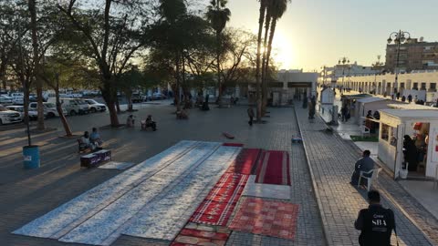 The fragrance of the past and the movement of modern trade, services and facilities for restrooms and parking are available, the market combines authenticity and heritage, depicting the public market in Tabuk, Saudi Arabia, a variety of shops and reasonable prices, providing everything the visitor needs.