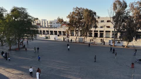 مزار سياحي ، تتوفر خدمات ومرافق دورات المياه ومواقف السيارات، يجمع السوق بين الأصالة والتراث، تصوير السوق العام بتبوك في المملكة العربية السعودية، تنوع متاجر وأسعار مناسبة، توفر كل ما يحتاجه الزائر