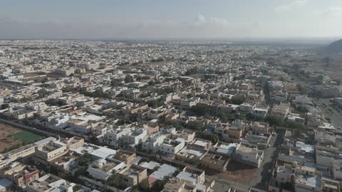 رمز الضيافة والترحيب الحائلي الأصيل، تصميم فني على شكل الدلال والمباخر، تصوير درون لدوار الدلال في حائل، إبراز تراث المنطقة