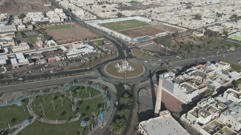 رمز الضيافة والترحيب الحائلي الأصيل، تصميم فني على شكل الدلال والمباخر، تصوير درون لدوار الدلال في حائل، إبراز تراث المنطقة