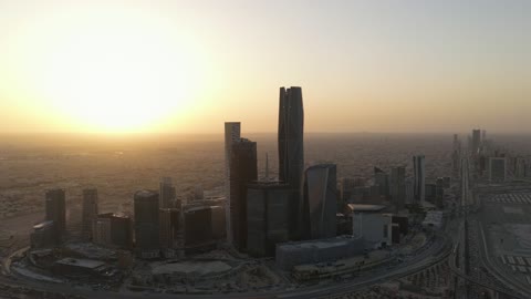 King Abdullah Financial District (KAFD), the architectural engineering art of towers and skyscrapers, financial towers and economic facilities in the city of Riyadh, the growth and urban development of the famous landmarks of Riyadh.