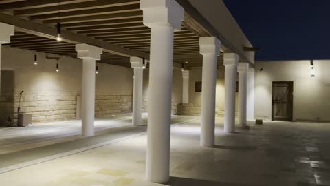 اماكن ومعالم سياحيه تراثية مشهوره, أسوار قصر سلوى في الدرعية القديمة, احتفالات ومهرجانات في الرياض في المملكة العربية السعودية, مطل ومنتزه البجيري المضاء في حي الطريف في الليل