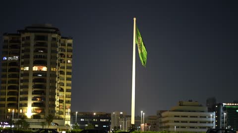 سارية علم المملكة العربية السعودية ترفرف في سماء مدينة جدة، الفن الهندسي المعماري للمباني والابراج في المملكة العربية السعودية