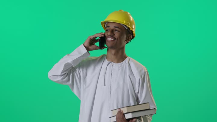 Khaleeji Engineer on Smartphone Green Screen Video