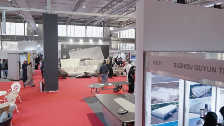 شركة صينية تعرض أثاثًا وأدوات منزلية ومواد بناء وأجهزة كهربائية، أجواء راقية داخل المعرض, تعزيز التعاون التجاري بالرياض يوم ٢٢ من ديسمبرفى المملكة السعودية ،معرض البيت الصينى, فرص تجارية واستثمارية واعدة, منصة إبداعية للأزياء والتصميم، تفاعل مباشر مع الزوار