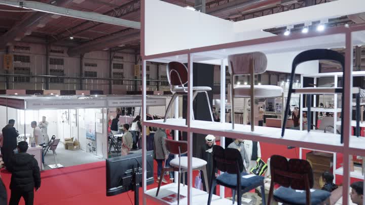 تعزيز التعاون التجاري في معرض البيت الصيني في الرياض في 22 ديسمبر 2025، المملكة العربية السعودية، استكشاف الأثاث والحرف اليدوية، والفنون والحرف الصينية، وفرص الأعمال والاستثمار الواعدة، والأجهزة الكهربائية، والآلات، والمعدات.