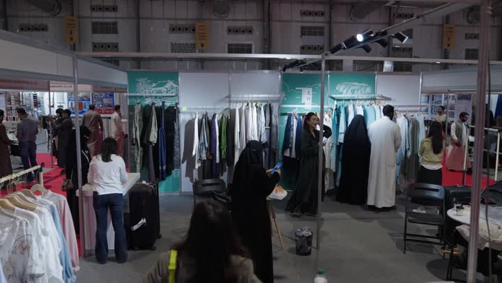 فرصة تجارية واستثمارية واعدة فى معرض البيت الصيني بالرياض يوم ٢٢ من ديسمبر ، المملكة العربية السعودية ، استكشاف الأثاث والحرف اليدوية، الفنون والحرف الصينية، منتجات صينية متنوعه لجميع الزوار ، الاجهزة و الالات والمعدات الكهربية