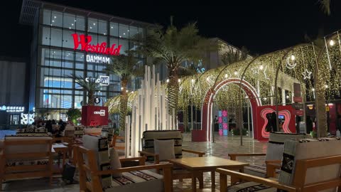 فيديو جلسات خارجية في مول ويستفيلد الدمام ليلاً