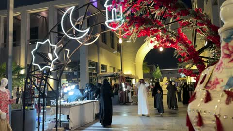 معرض وهج فيلاجيو المنطقة الشرقية السعودية ليلاً