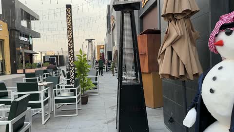 Snowman in Saudi Traditional Dress at Villaggio Sharqia