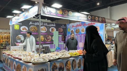 سوق المأكولات الشعبية في معرض هلا فبراير الظهران