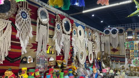 هدايا تذكارية وزينة رمضان في إكسبو الظهران