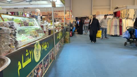 زوار معرض هلا فبراير الظهران فيديو