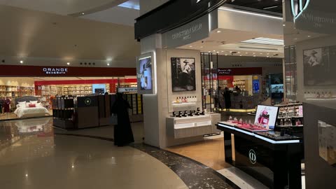 فيديو الظهران مول السعودية متجر ديور الفاخر