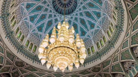 ثريا جامع السلطان قابوس الأكبر في مسقط