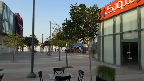 ساحة سيتي ووك والمركز التجاري في مدينة الخبر بالمملكة العربية السعودية