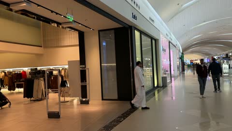 الظهران مول السعودية ممر التسوق مقطع فيديو