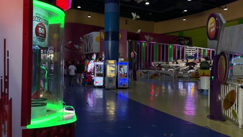 ألعاب الملاهي في الظهران مول مدينة ترفيهية مغلقة