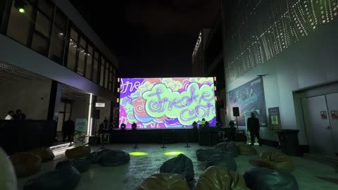 فعالية سنيكر كون جدة شاشة عرض ليلية