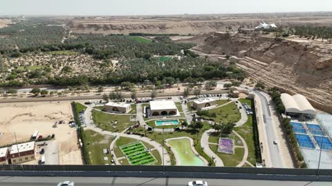 جسر ومنتزه وادي حنيفه في الرياض