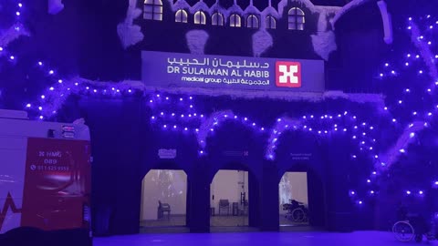 سيارة إسعاف عيادة سليمان الحبيب ليلاً فيديو