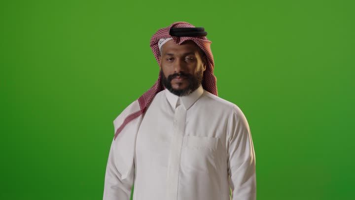 Saudi Man Thumbs Down Rejection Green Screen